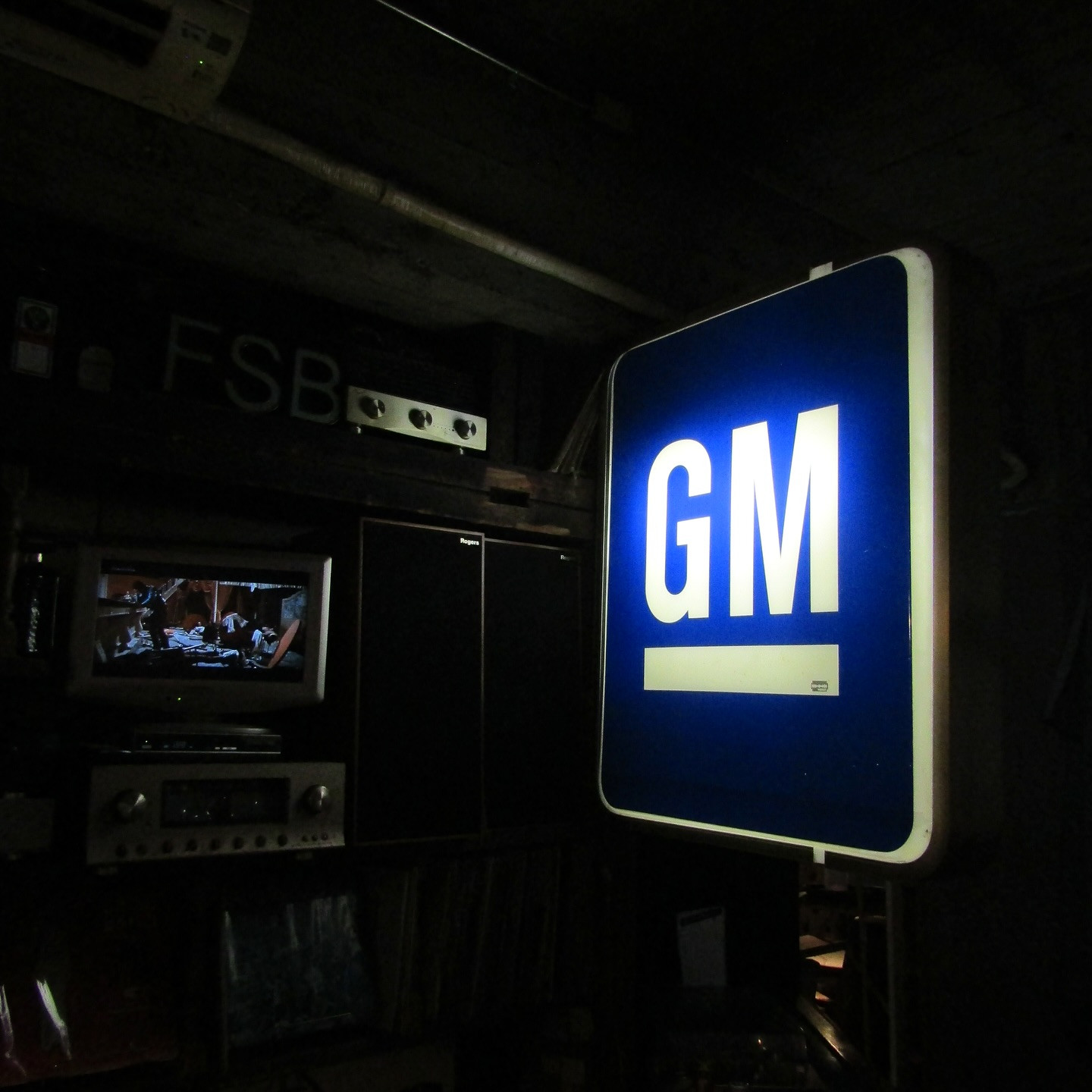 〈スタッフ募集〉