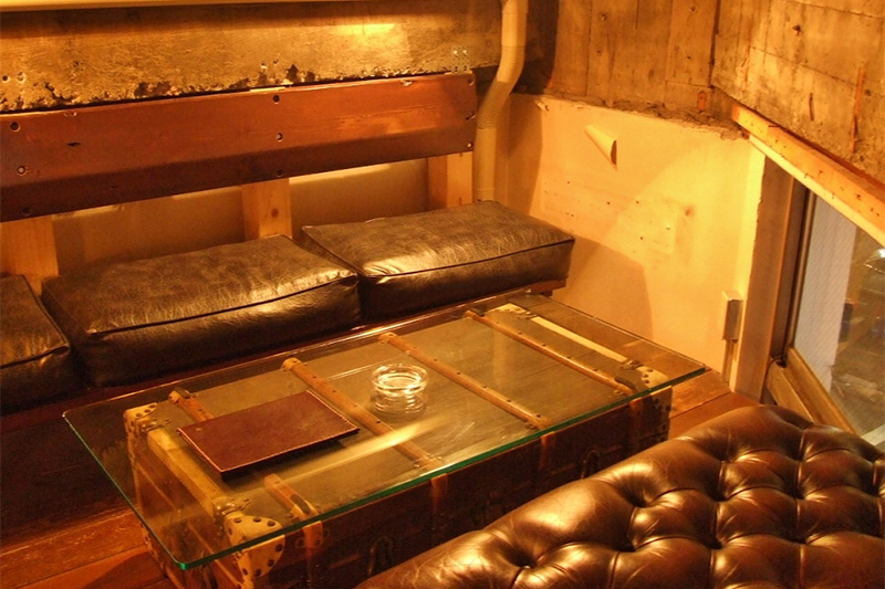 洗練された大人のための隠れ家ダイニングバー